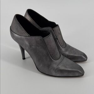 DONALD J PLINER Women SANNA Pewter Leather Elastic Gusset High Heel Women Size 6